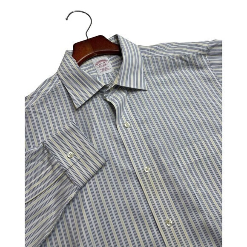 Brooks Brothers Dress Shirt Mens 15.5 33 Striped Traditional Fit Button Up